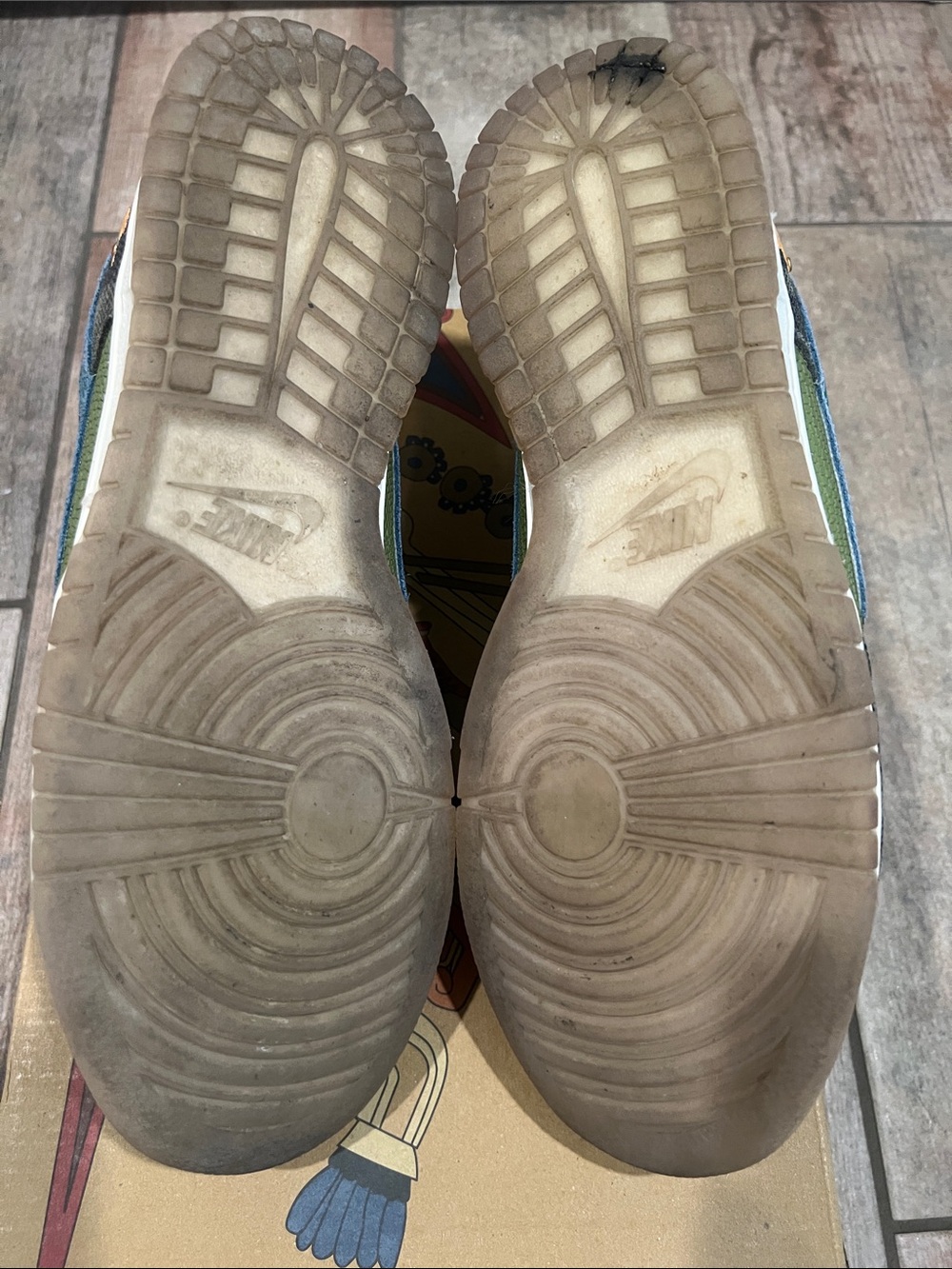 2022 Nike Dunk Low 'SiEMPRE Familia' - Picture 6 of 8